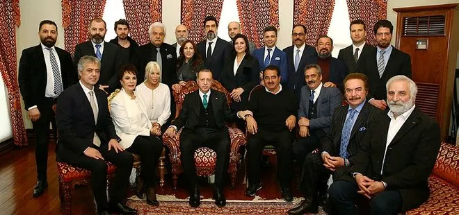 Cumhurbaşkanı Erdoğan sanatçılarla buluştu