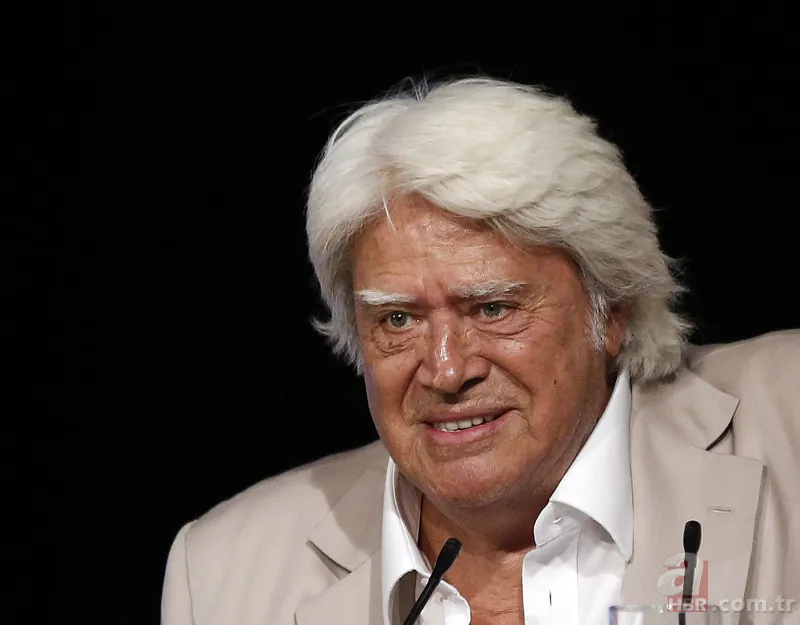 Cüneyt Arkın'ın cenazesinde tepki çeken hareket: "Burası manzara değil" 1