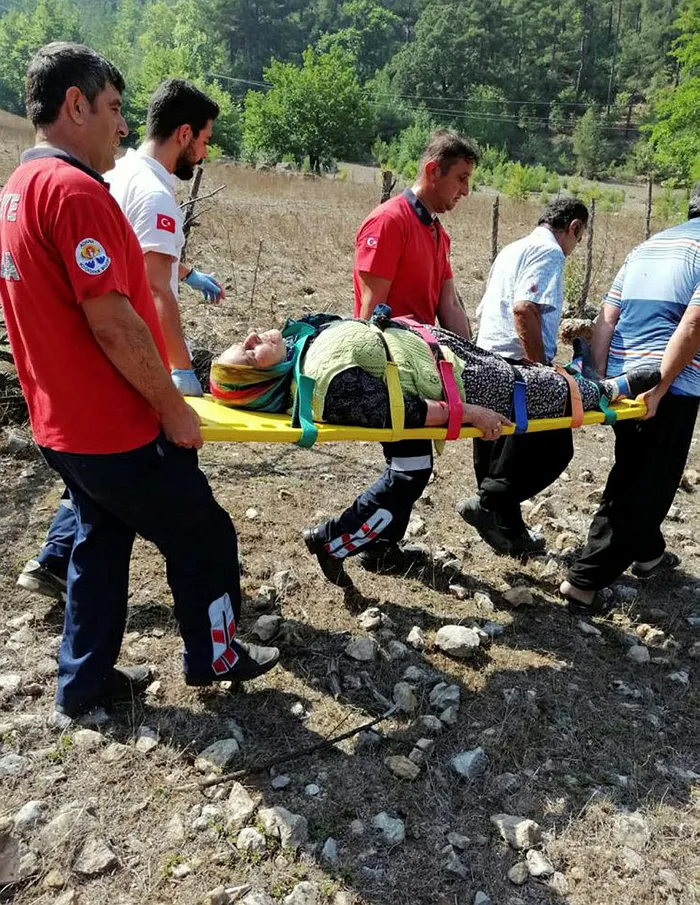 Adana’da korkunç kaza! Uçuruma yuvarlandılar - 2