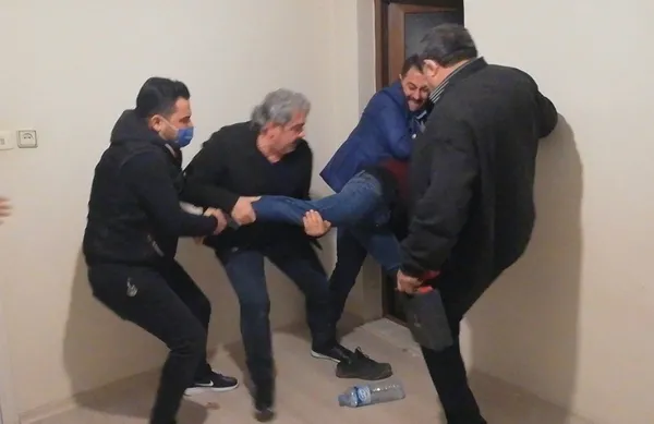 1609487572194.jpg İntihar ederken son anda yakalandı! Sebebi üzdü - 2