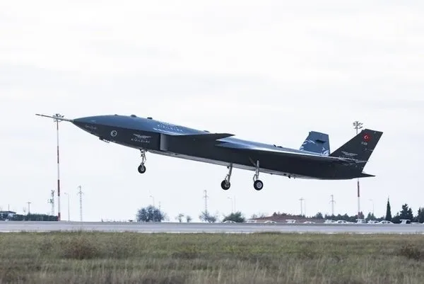 Hedef KIZILELMA belgeseli bugün yayınlanacak! Selçuk ve Haluk Bayraktar anlatıyor! Çekimleri aylar sürdü