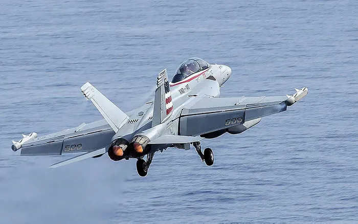 abd-almanyaya-ea-18g-growler-tipi-savas-ucagi-gonderiyor-1648482579758.jpg ABD Almanya'ya EA-18G Growler tipi savaş uçağı gönderiyor - 1