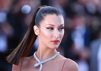 Sarışın oldu! Bella Hadid'ten imaj değişikliği