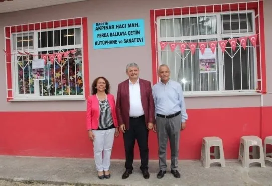 ferda-ogretmen-ilk-gorev-yaptigi-okulu-unutmadi-42-yillik-vefa-1662963428670.jpg Ferda öğretmen ilk görev yaptığı okulu unutmadı! 42 yıllık vefa - 8