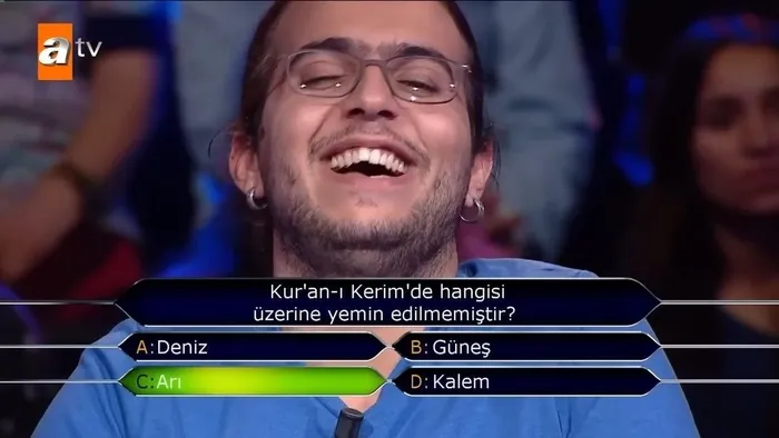 1728034425253.jpg Kim Milyoner Olmak İster'de büyük heyecan! Bu akşam bir yarışmacı milyonluk soruya adım adım ilerliyor! - 1