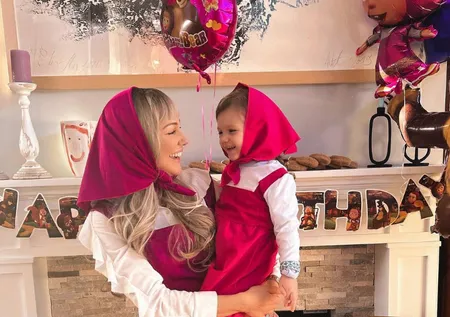 Meryem Uzerli’den ‘Maşa ve Koca Ayı’lı doğum günü kutlaması! Kızı için kostüm giydi