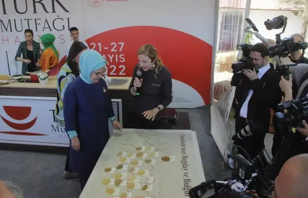 Türk Mutfağı Haftasında Balıkesir kahvaltısını Emine Erdoğan tanıttı! Ünlü şefler ile bir araya geldi