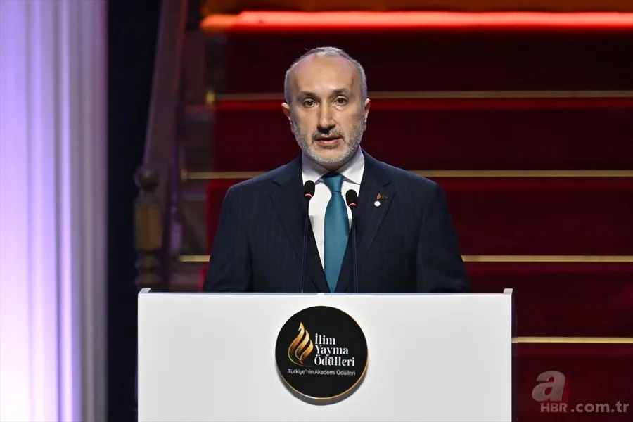 AKM’de bilim gecesi: İlim Yayma Ödülleri sahiplerini buldu 7