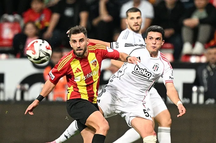 Kartal Kayseri’de yüksekten uçtu! Rafa Silva’dan hat-trick şov