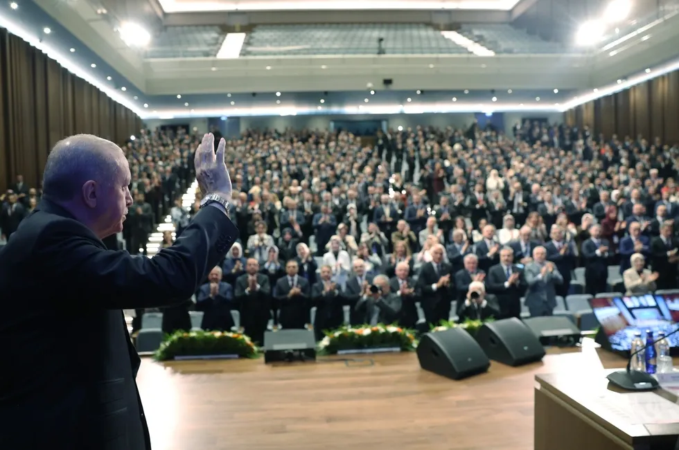 baskan-erdogandan-ak-partide-sifir-tolerans-mesaji-yanlis-yapanla-yollar-ayrilacak-1790698265404.jpeg Başkan Erdoğan’dan AK Parti’de sıfır tolerans mesajı: Yanlış yapanla yollar ayrılacak - 1