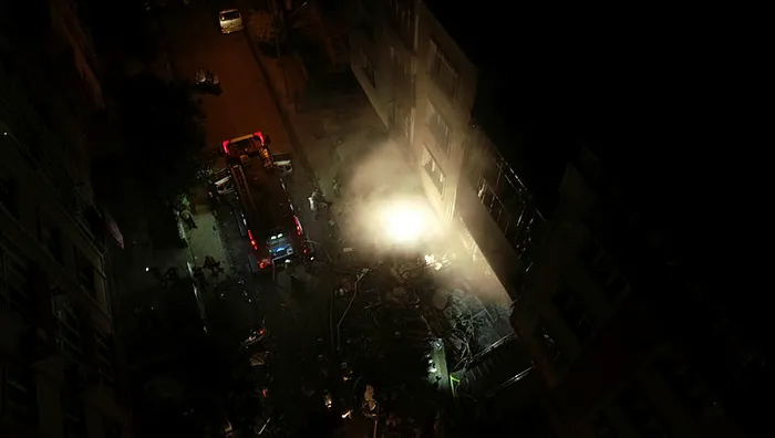 İstanbul Avcılar'da ortalık savaş alanına döndü! Doğalgaz patlaması: 4 yaralı - 7