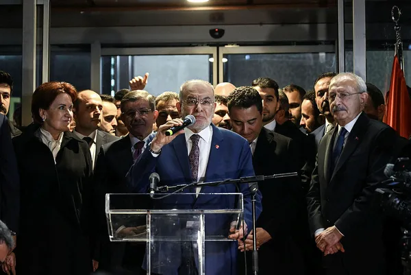 İYİ Parti ile HDP arasındaki kavga tamamen danışıklı dövüş! Avukat Serkan Toper’den tepki: Akşener’in sözde ülkücü damarı tatile mi çıktı?