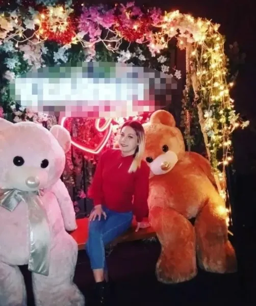 sevgilisi-eda-evliyi-yaka-karti-ipiyle-bogarak-olduren-sinan-simsek-ben-cezaevine-girecegim-sen-baskalariyla-b-1648461508227.jpg Sevgilisi Eda Evli’yi yaka kartı ipiyle boğarak öldüren Sinan Şimşek: Ben cezaevine gireceğim, sen başkalarıyla birlikte mi olacaksın? - 5