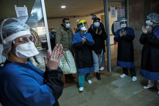 Cerrahpaşa Tıp Fakültesi Dekanı Prof. Dr. Gönen'den corona virüs açıklaması: Son bir haftadır bizdeki hasta sayıları stabilleşti - 2
