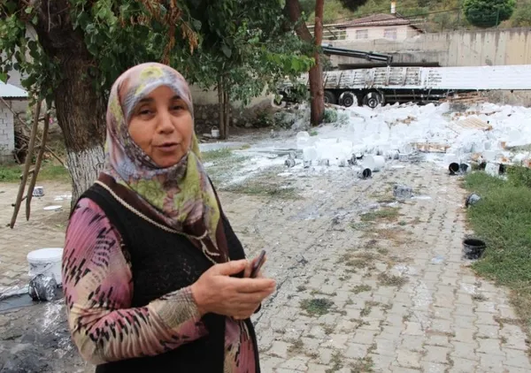 vatandas-deprem-sanip-evden-kacti-felaket-disardaymis-1663663057111.jpg Vatandaş deprem sanıp evden kaçtı! Felaket dışarıdaymış! - 2
