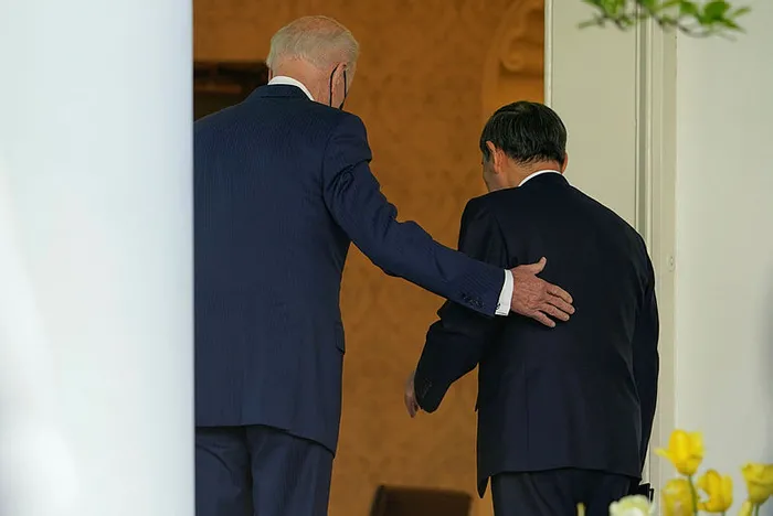 ABD Başkanı Joe Biden'dan ilk yüz yüze temas! Japonya Başbakanı Suga ile görüştü - 1