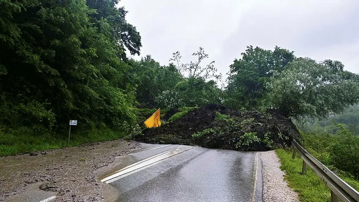 Sırbistan’da sel felaketi! 15 kentte OHAL ilan edildi