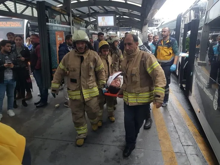 İstanbul’da metrobüs kazası! Yaralılar var