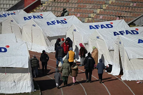 Son dakika: AFAD’dan afetzedelerin tahliye noktalarına ilişkin önemli açıklama