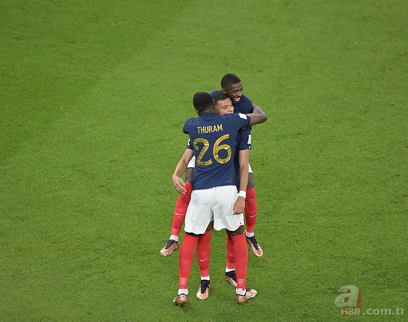 Mbappe çok rahat çok profesyonel! Turu adeta tek başına Fransa'ya getirdi! Polonya evine geri döndü 16
