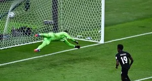Livakovic’ten Fenerbahçe’ye müjdeli haber!