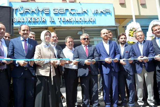 Bilal Erdoğan, Balıkesir TÜGVA Şubesi'nin açılışını gerçekleştirdi - 1