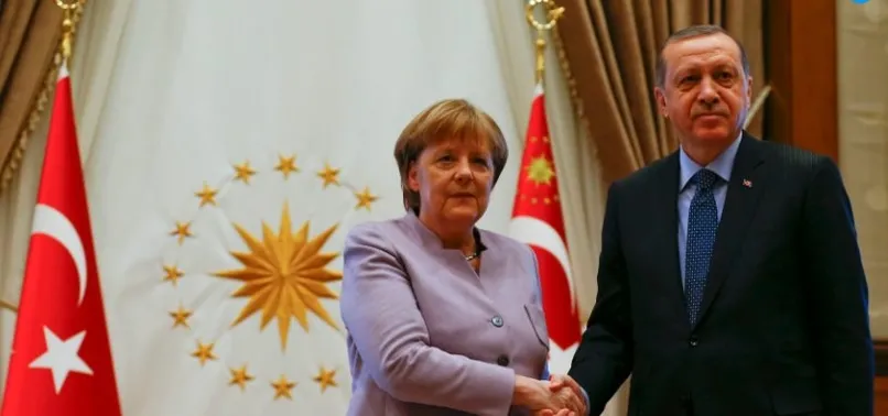 Erdoğan Merkel ile telefonda görüştü