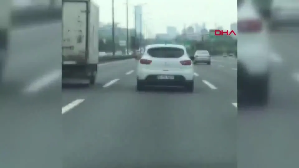 Camdan çıkardığı baltayla kamyon sürücüne saldırdı!