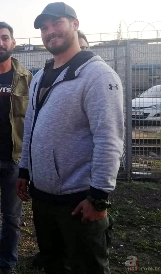 Çağatay Ulusoy yine şaşırttı! Bu sefer bıyık… 4