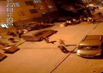 Arnavutköy'de 2 husumetli grup arasında taşlı sopalı kavga