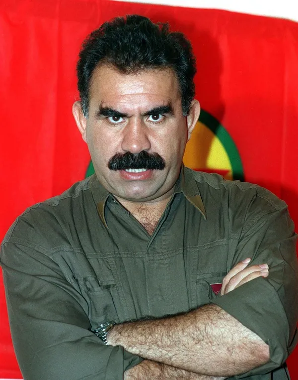 Bebek katili Öcalan’a Apo Bey! 7’li koalisyonun sözde milliyetçisi Mansur Yavaş’tan büyük skandal