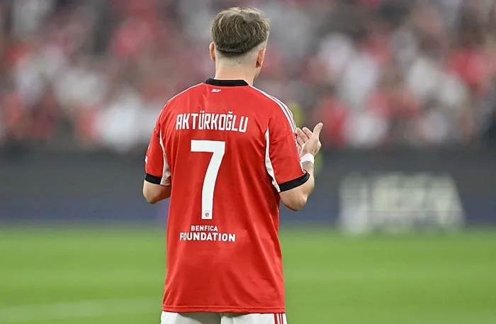 fenerbahce-kerem-akturkogluna-kavusuyor-istanbula-gelis-saati-belli-oldu-1756632888170.jpeg Fotoğraf (AA)