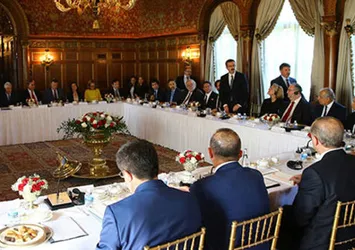 Erdoğan, ABD'li kanaat önderlerini kabul etti