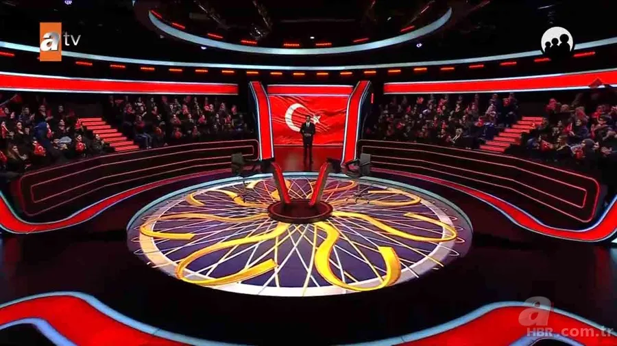 Cumhuriyet Bayramı’nda yıldızlar yarışı: Kim Milyoner Olmak İster’de tarihi anlar! 2