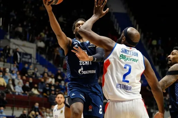 anadolu-efes-deplasmanda-zenite-maglup-oldu-1643316068183.jpg Anadolu Efes deplasmanda Zenit'e mağlup oldu - 2
