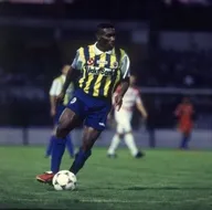 Fenerbahçenin unutulmaz ismi Jay Jay Okocha şimdi ne yapıyor?