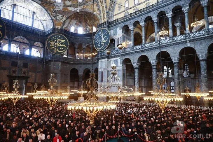 Milyonlarca Müslüman ramazanın ilk cuma namazında camilere akın etti!