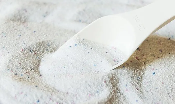 Gıda teröristleri kokmuş etleri çamaşır suyuyla yıkayıp döner yapıyor