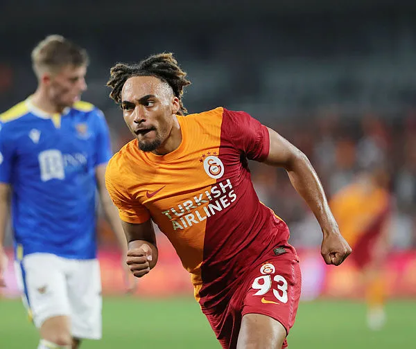 Galatasaray Teknik Direktörü Fatih Terim St. Johnstone maçı sonrasında konuştu: Değişeceğiz değiştireceğiz... - 4