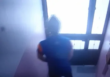Beyoğlu'nda dehşete düşüren hareket! Siparişini teslim eden kargocu...