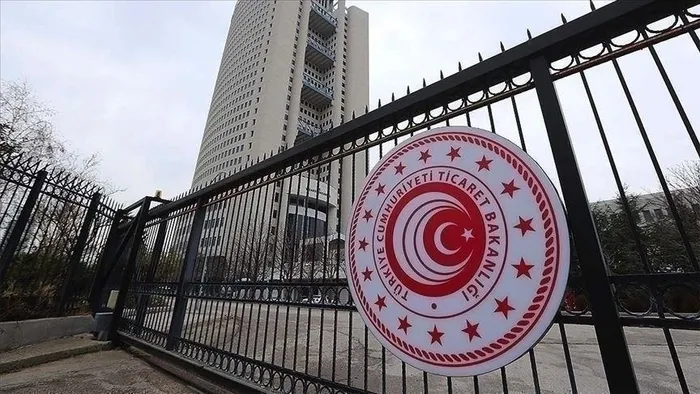 yetki-belgesiz-emlakcilara-30-milyon-tl-para-cezasi-ticaret-bakanligi-duyurdu-1719554606625.jpg Yetki belgesiz emlakçılara 30 milyon TL para cezası! Ticaret Bakanlığı duyurdu... - 2