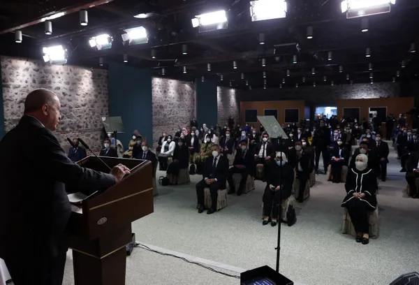 Başkan Erdoğan duyurdu! Emekli bayram ikramiyeleri o tarihlerde hesaplarda