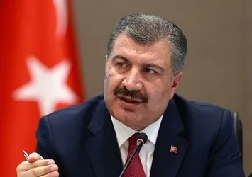 Bakan Fahrettin Koca'dan "yabancı uyruklu kişilerin 'öncelikli hasta' muamelesi gördüğü" iddialarına yanıt