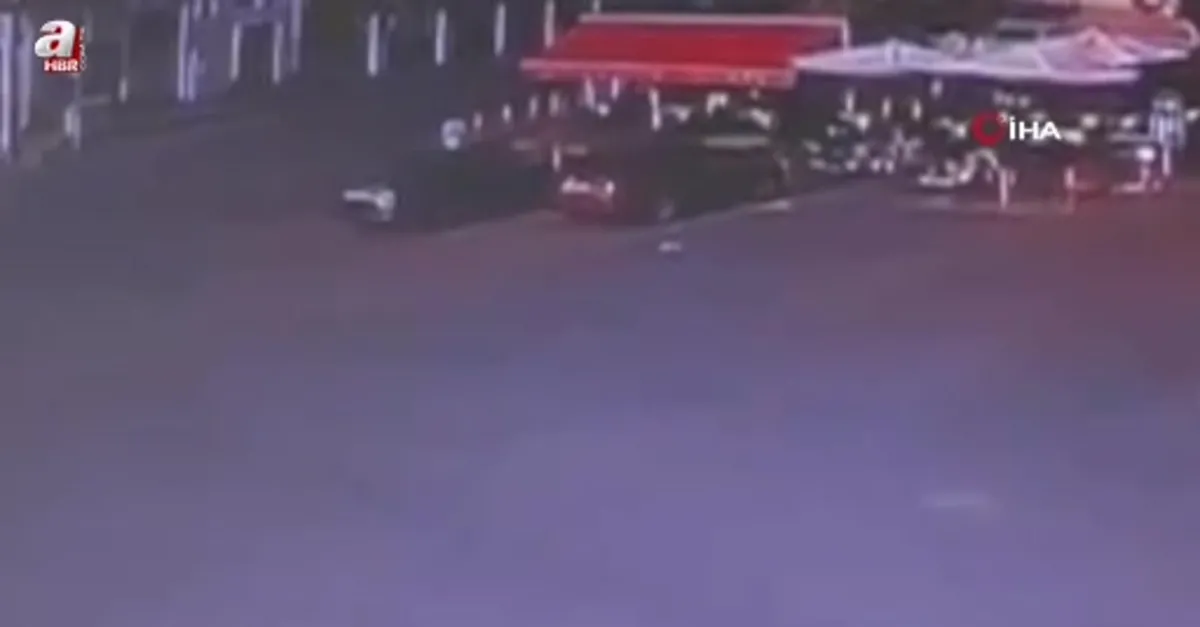 Sokak ortasında 12 yerinden bıçaklandı