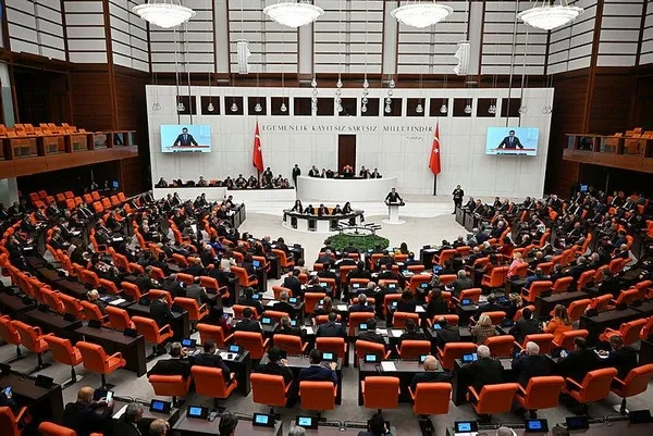 cumhurbaskani-yardimcisi-cevdet-yilmaz-enflasyonda-dusus-icin-tarih-verdi-mecliste-butce-maratonu-1702299062401.jpeg Cumhurbaşkanı Yardımcısı Cevdet Yılmaz enflasyonda düşüş için tarih verdi! | Meclis'te bütçe maratonu - 3