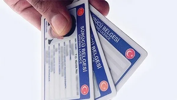 Eski ehliyetler için yeni karar! Eski tip ehliyetlerin süresi 2 sene daha uzatıldı