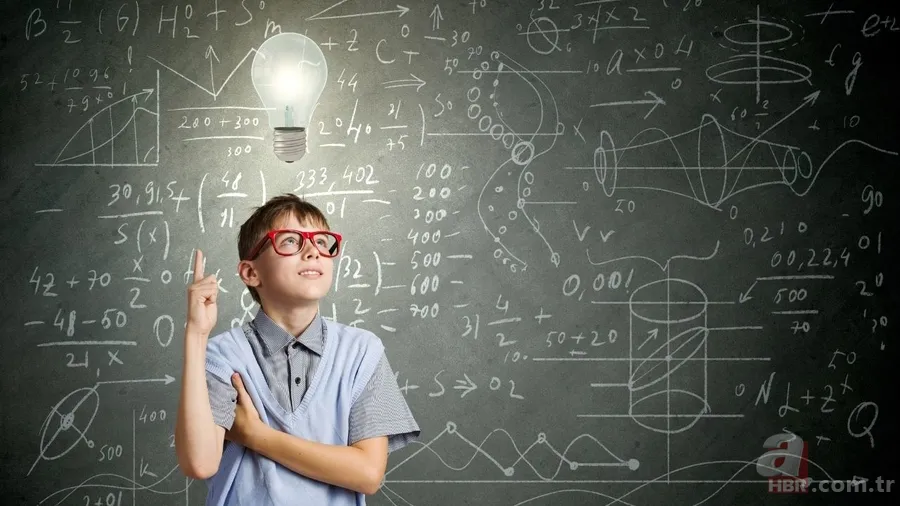 Psikologlar anlattı: Zeki insanların fark edilmeyen 2 günlük davranışı 8