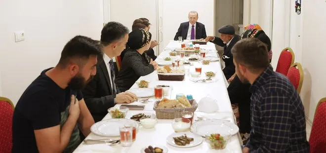Başkan Erdoğan iftarda çiftçi aileye konuk oldu: Erdoğan’ın iftar ziyaretleri devam ediyor