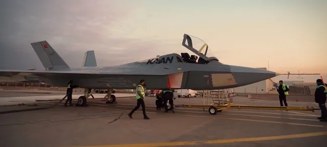 yunan-medyasi-kaan-ile-calkalaniyor-yunan-vatandasi-a-haber-muhabirine-soyledi-atinaya-erdogan-lazim-1708631339845.jpg Yunan medyası KAAN ile çalkalanıyor! Yunan vatandaşı A Haber muhabirine söyledi: Atina’ya Erdoğan lazım