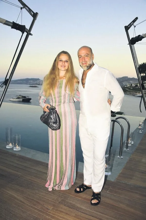 naz-elmas-ile-erol-ozmandiracinin-ayrilik-nedeni-ortaya-cikti-1649223597022.jpeg Naz Elmas ile Erol Özmandıracı evliliğinde çocuk krizi! Ayrılık nedeni ortaya çıktı - 2